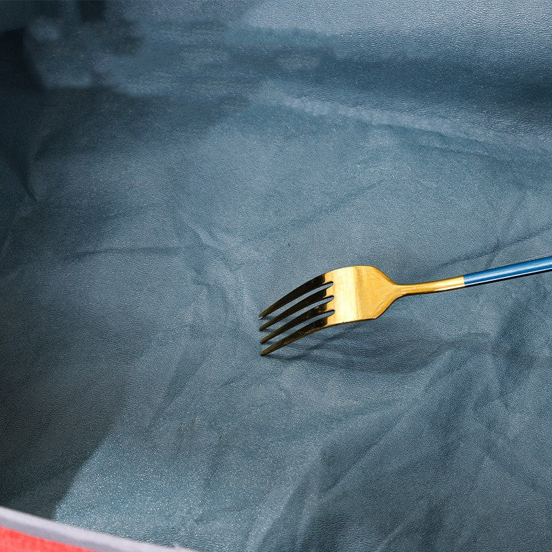 Caixa de areia semi fechada.