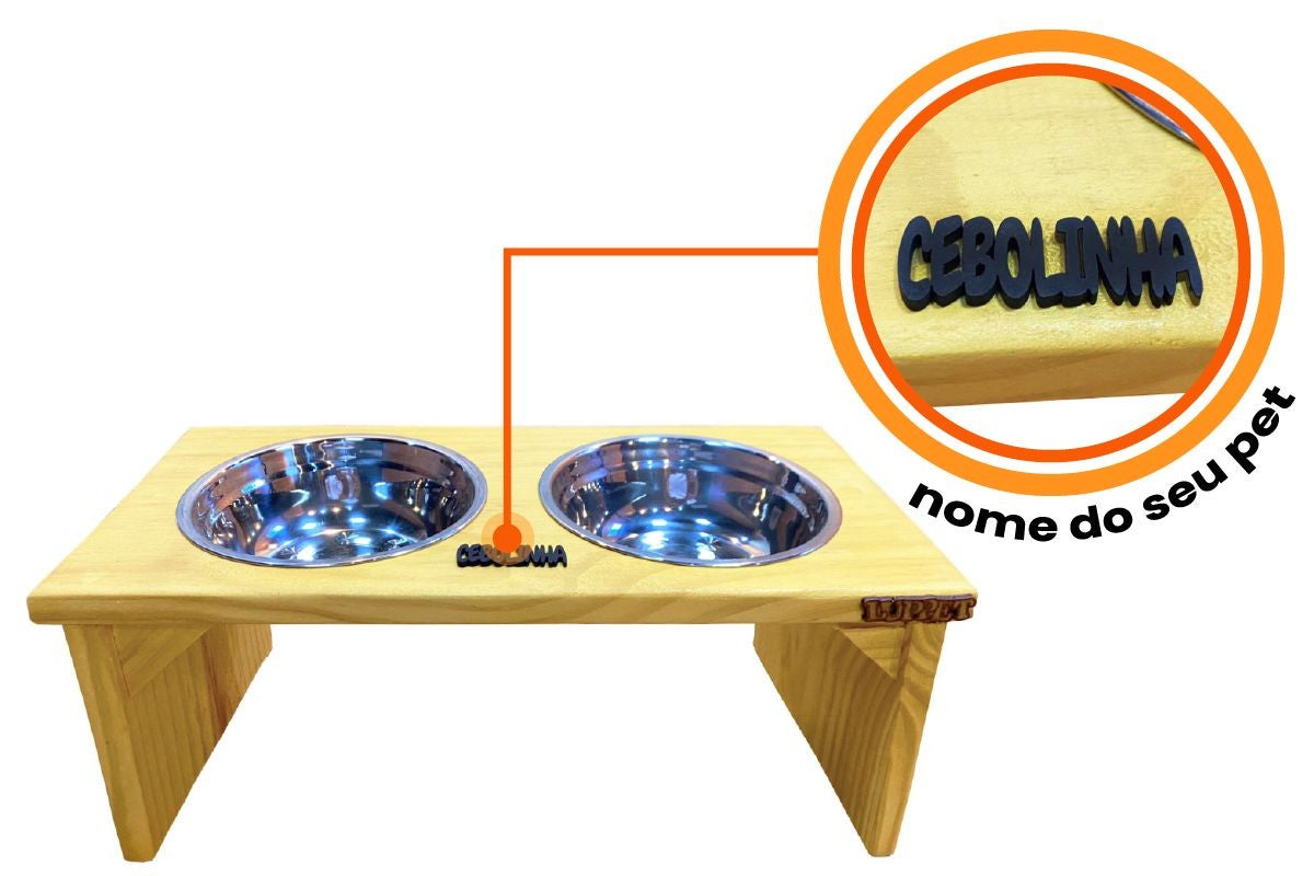 Comedouro Personalizado de Madeira.