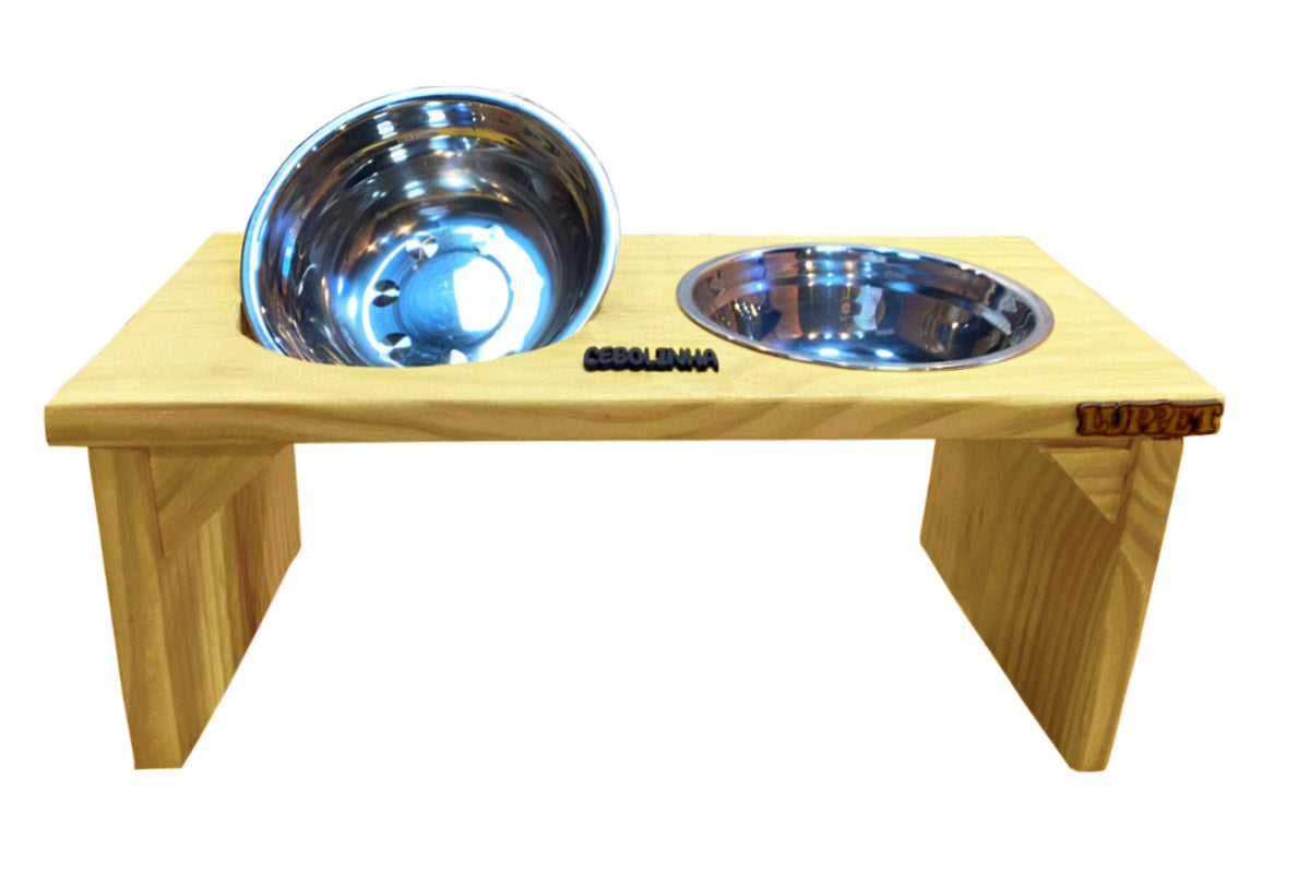 Comedouro Personalizado de Madeira.